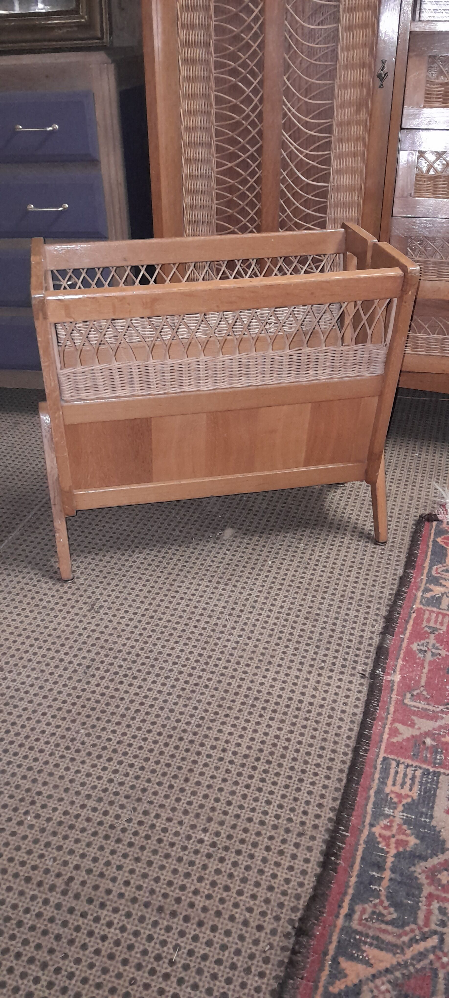 Magazine rack