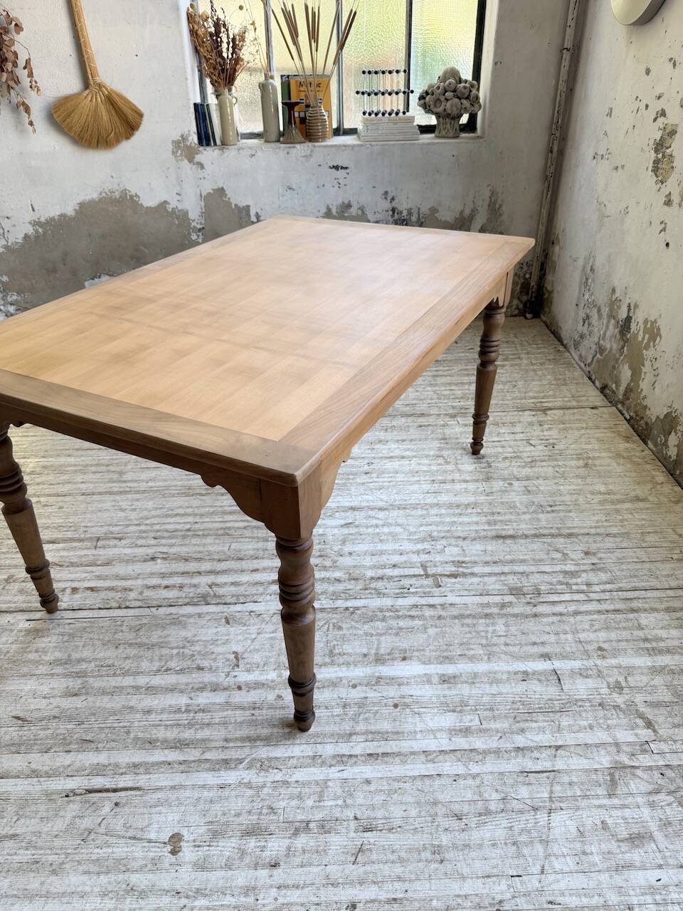 Table de ferme noyer à rallonges 150-250cm