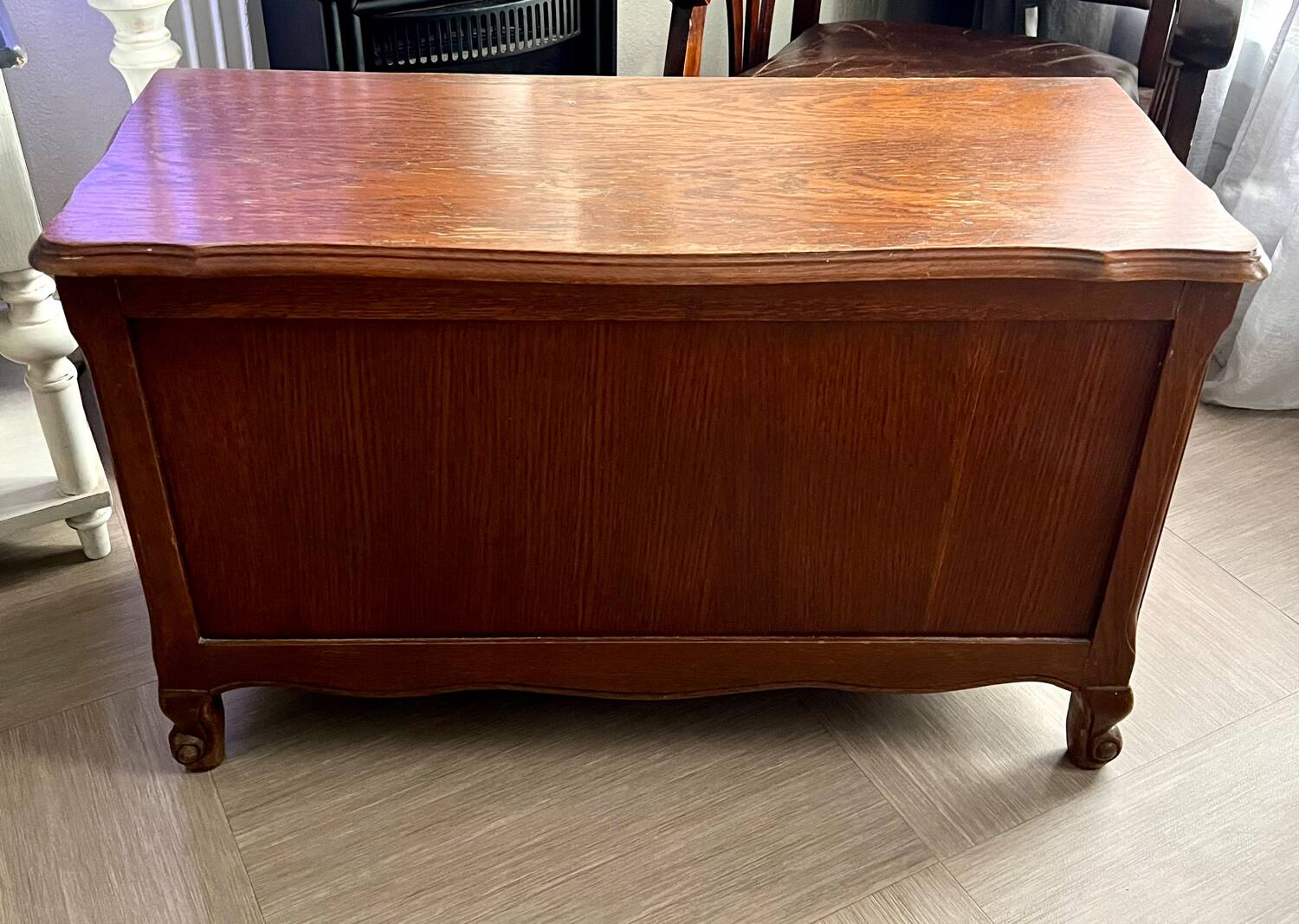 Solid wood storage chest