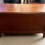 Solid wood storage chest