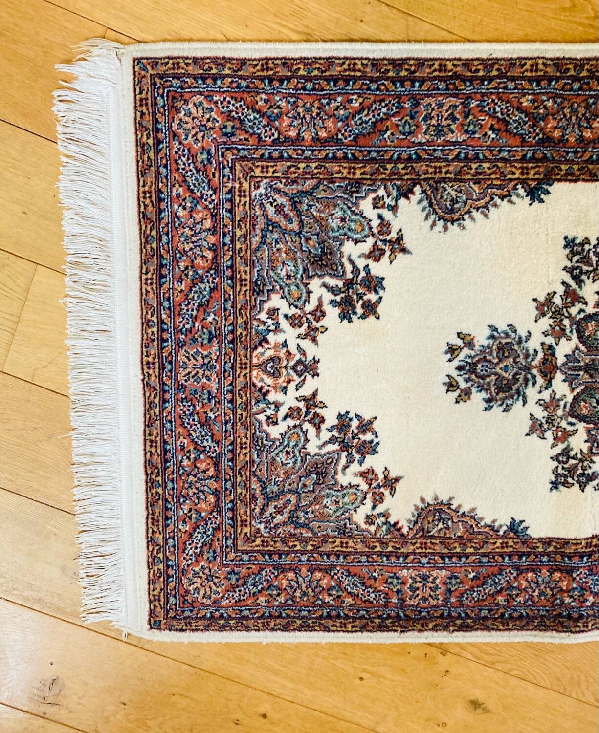 Tapis d’Orient en pure laine vierge tissée main époque XXe