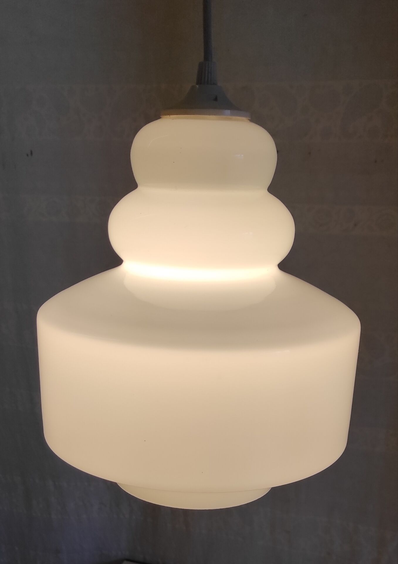 Scandinavian style suspension lampshade in opaline - mid 20th century.