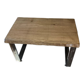 Coffee table in solid oak and wrought iron