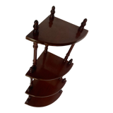Quarter-circle shelf