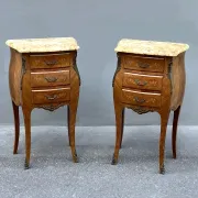 Paire de table de chevet style Louis XV