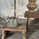 Tabouret d'appoint en teck upcyclé, traces de chromie verte
