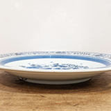 Vintage '80 decorative handmade plate from the Royal Manufactory in Delft. In good condition.