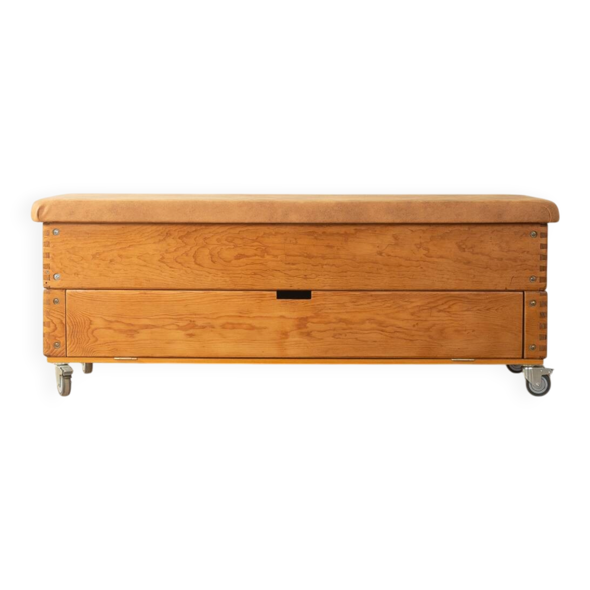 Unique vaulting box from the 1960s