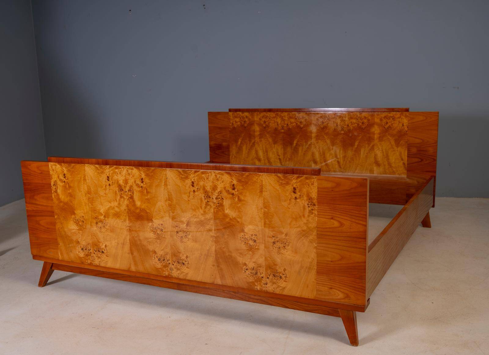 Vintage Czechoslovak bedroom set with burl veneer, bed and pair of nightstands, mid-20th century, 180 × 195 cm