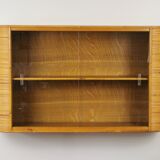 Rattan wall display case 60'