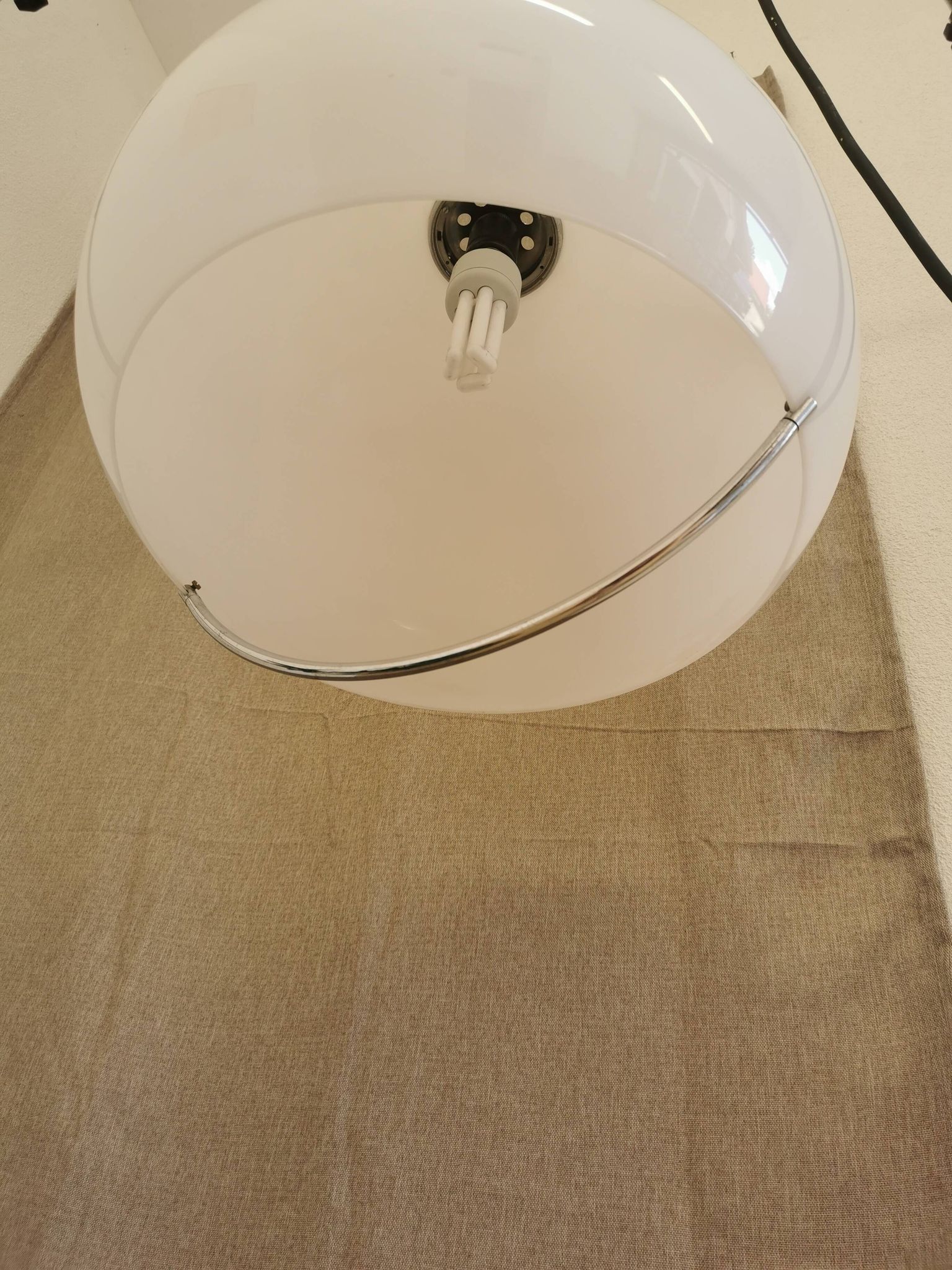 Vintage Meblo White Pendant Lamp: 1970s Italian Space Age Lighting