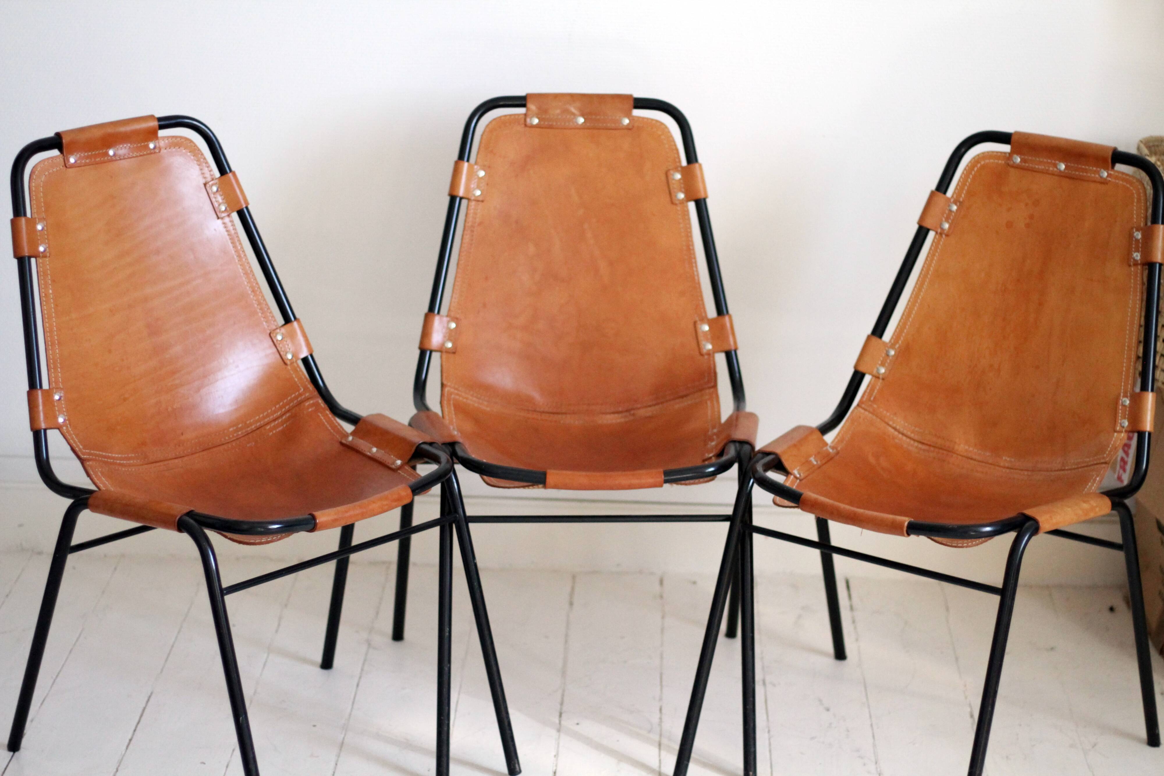 Lot 3 chaises Charlotte Perriand Les Arcs