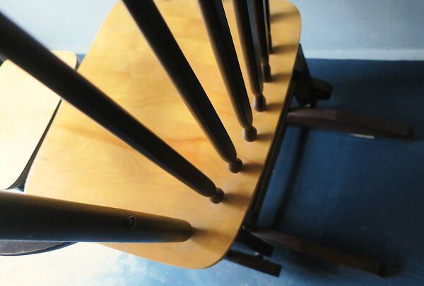 Fauteuil lounge à bascule avec repose-pieds, style années 1960