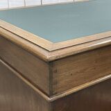 Late 19th century English mahogany desk with pedestals and leather top