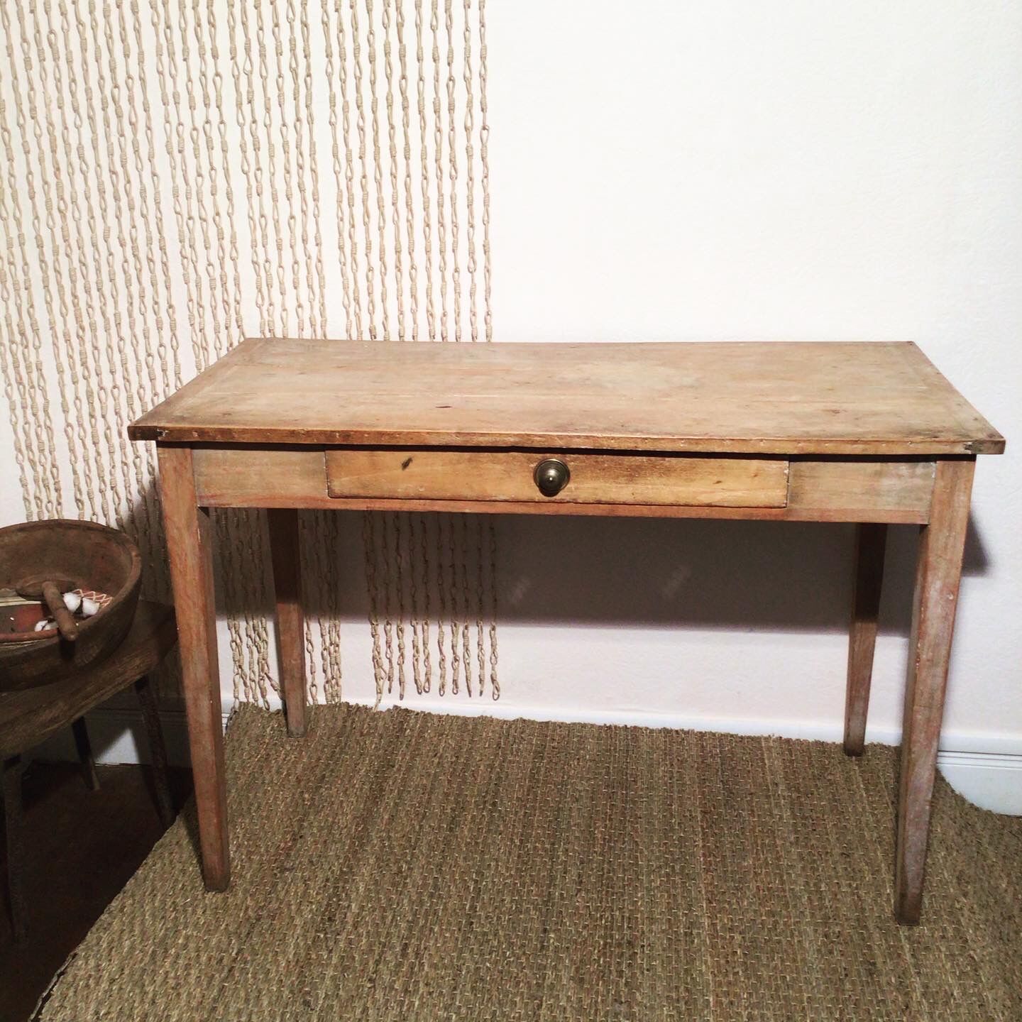 Farmhouse table 110x51cm