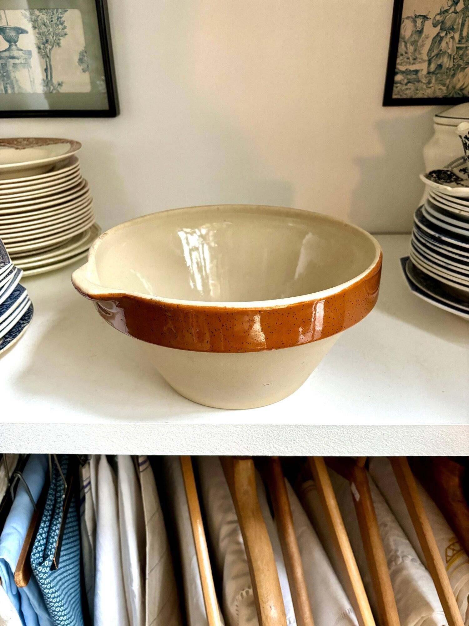 Medium enamelled stoneware bowl