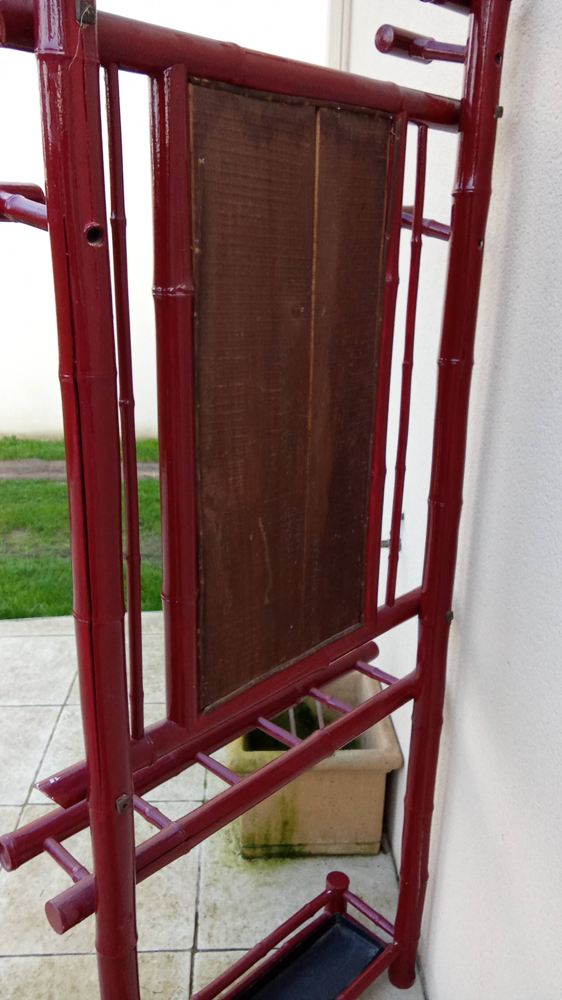 Old vintage red lacquered bamboo Asian coat rack