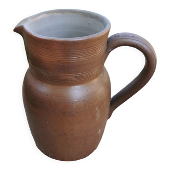 Sandstone pitcher