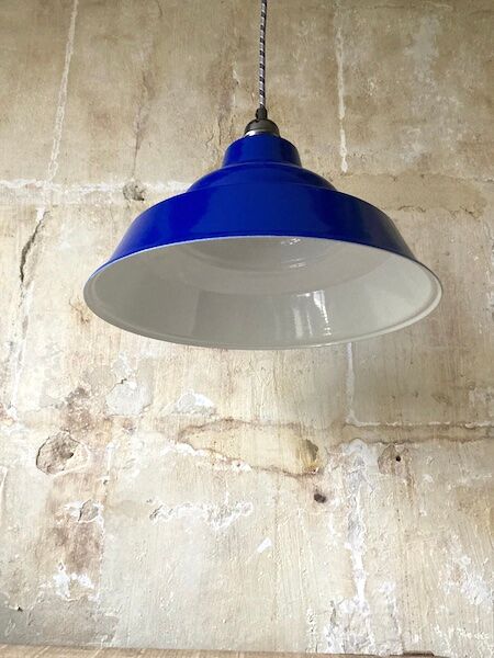 Blue metal workshop suspension