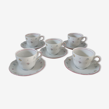 Lot of 5 coffee cups and porcelain saucers