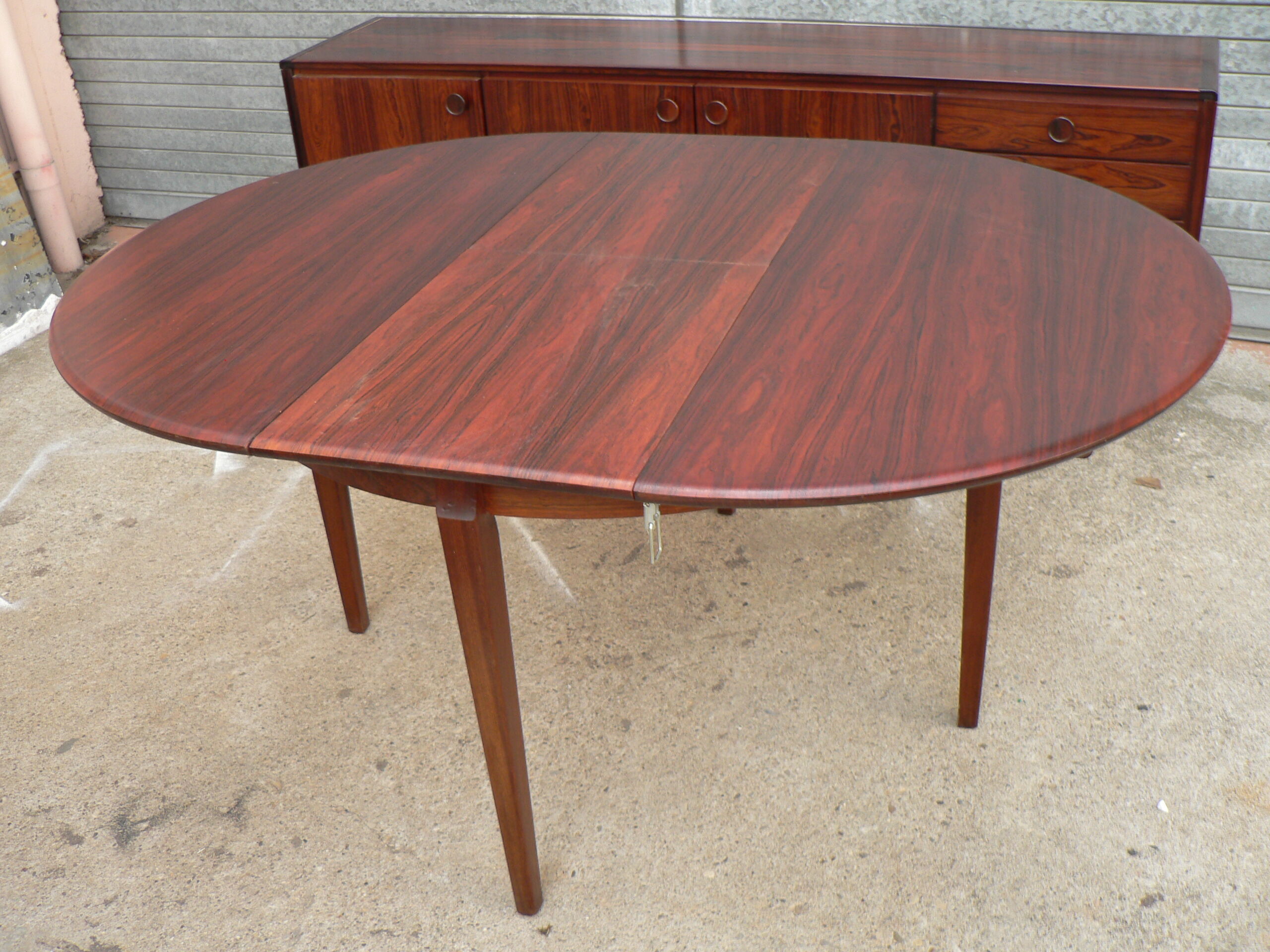 Roundtable scandinavian rosewood to extension