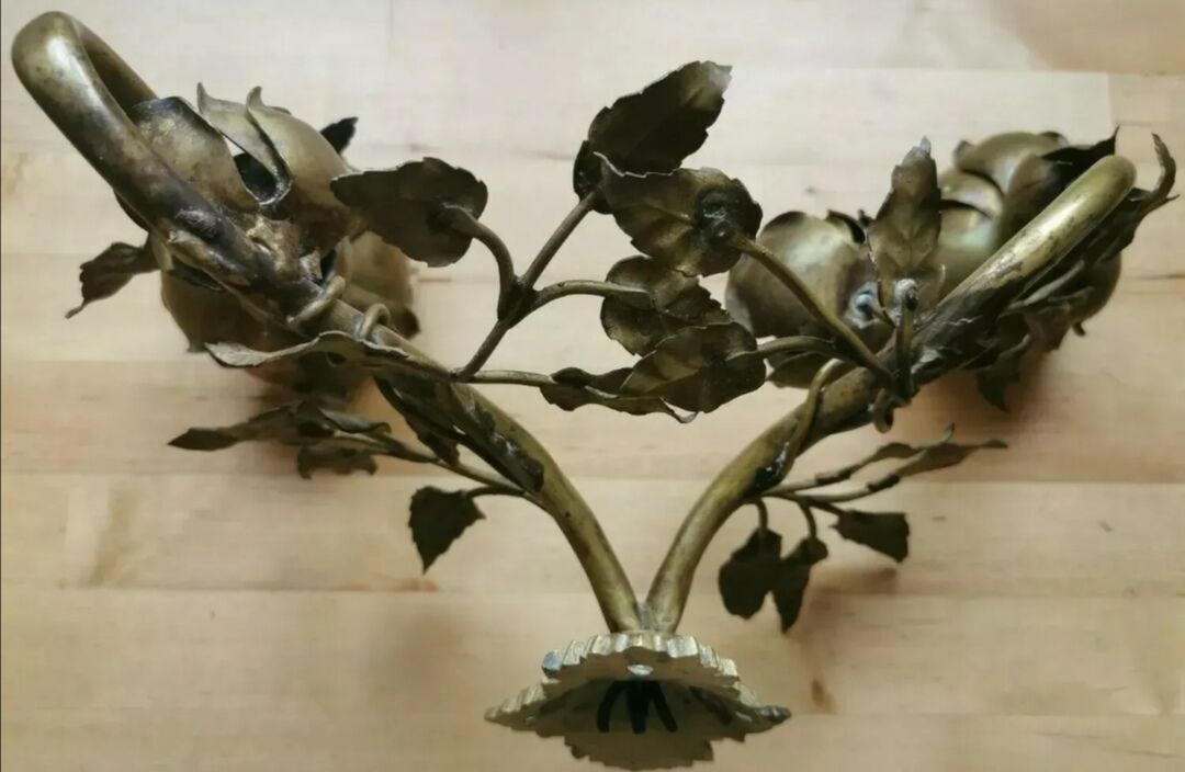 Brass wall sconce golden leaves and roses