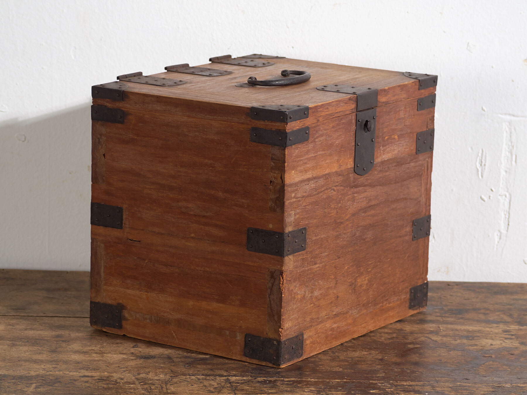 Japanese ko-dansu with hinged lid and paulownia wood drawers, Meiji–Taishō period, circa 1868–1926.