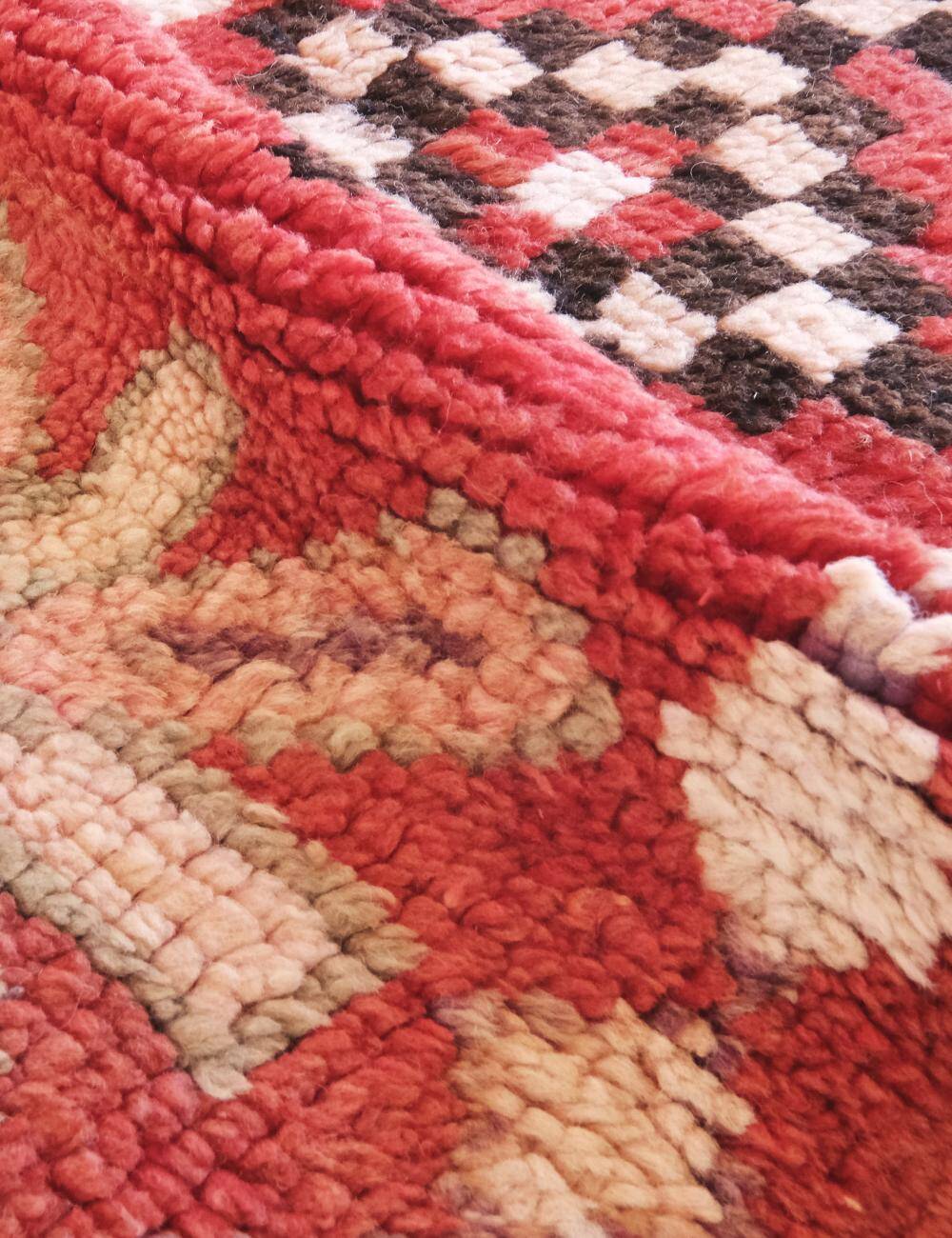 Antique Earth Red Rug - 225 x 162 cm