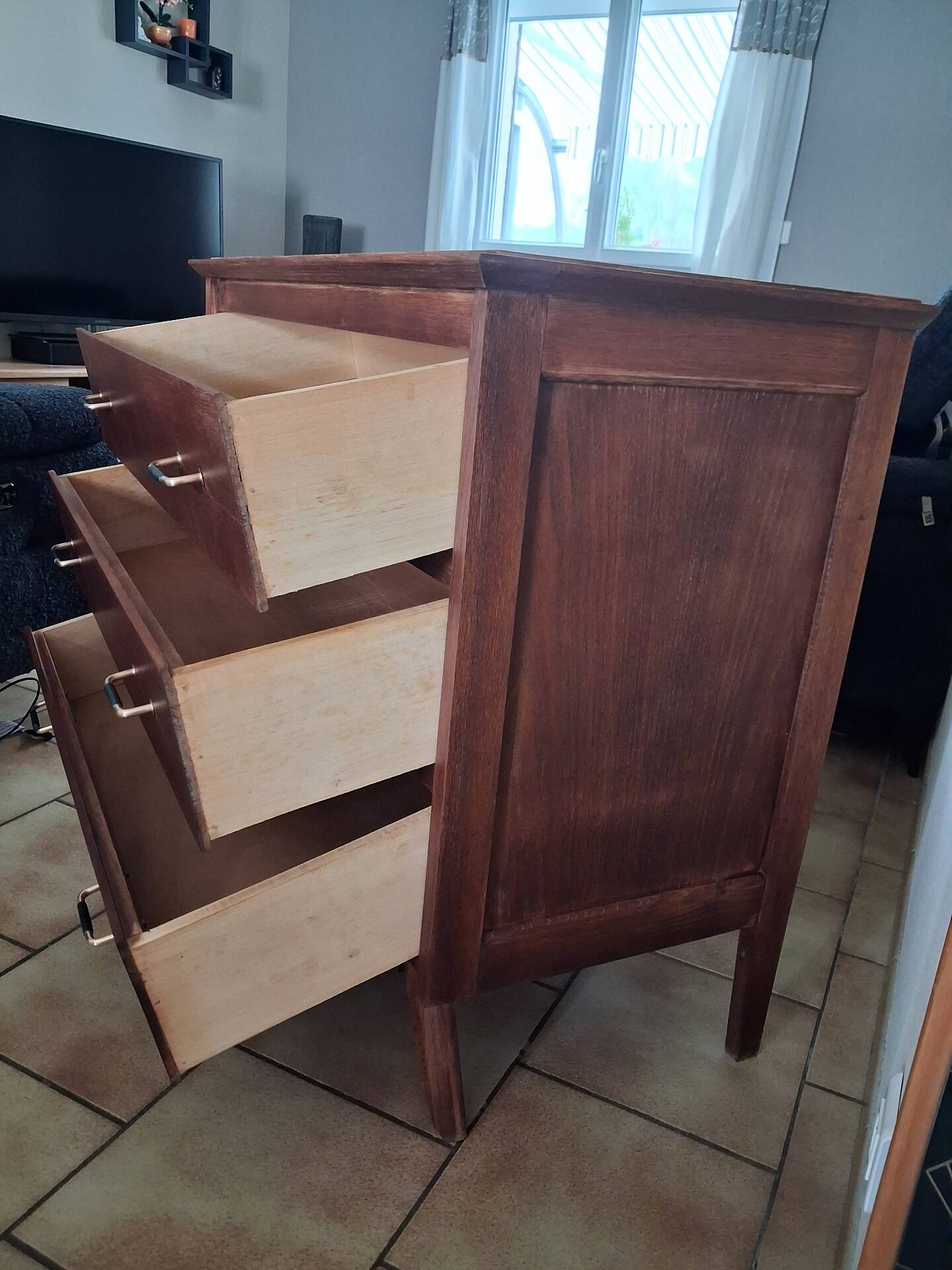 Vintage chest of drawers