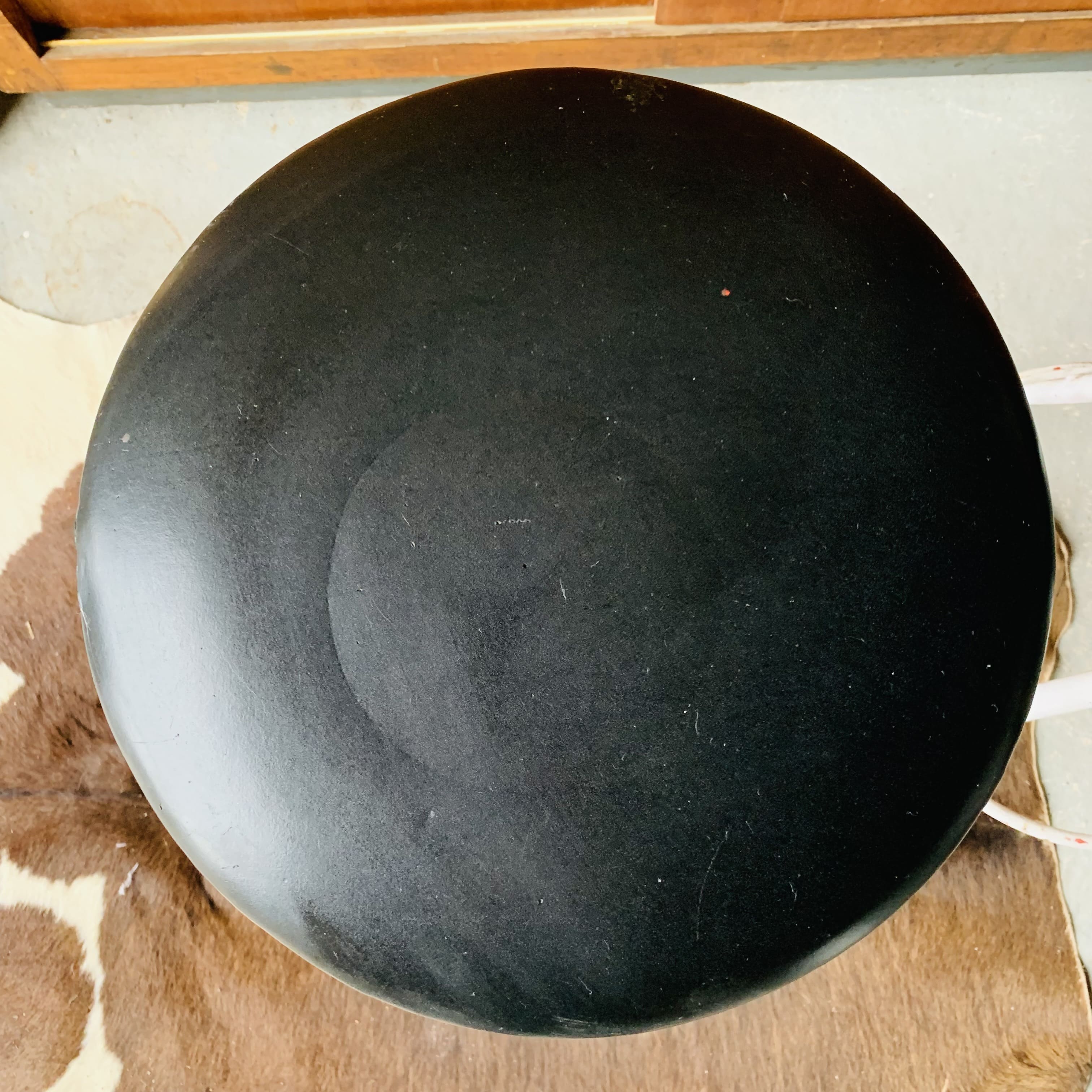 2 high stools metal imitation black leather