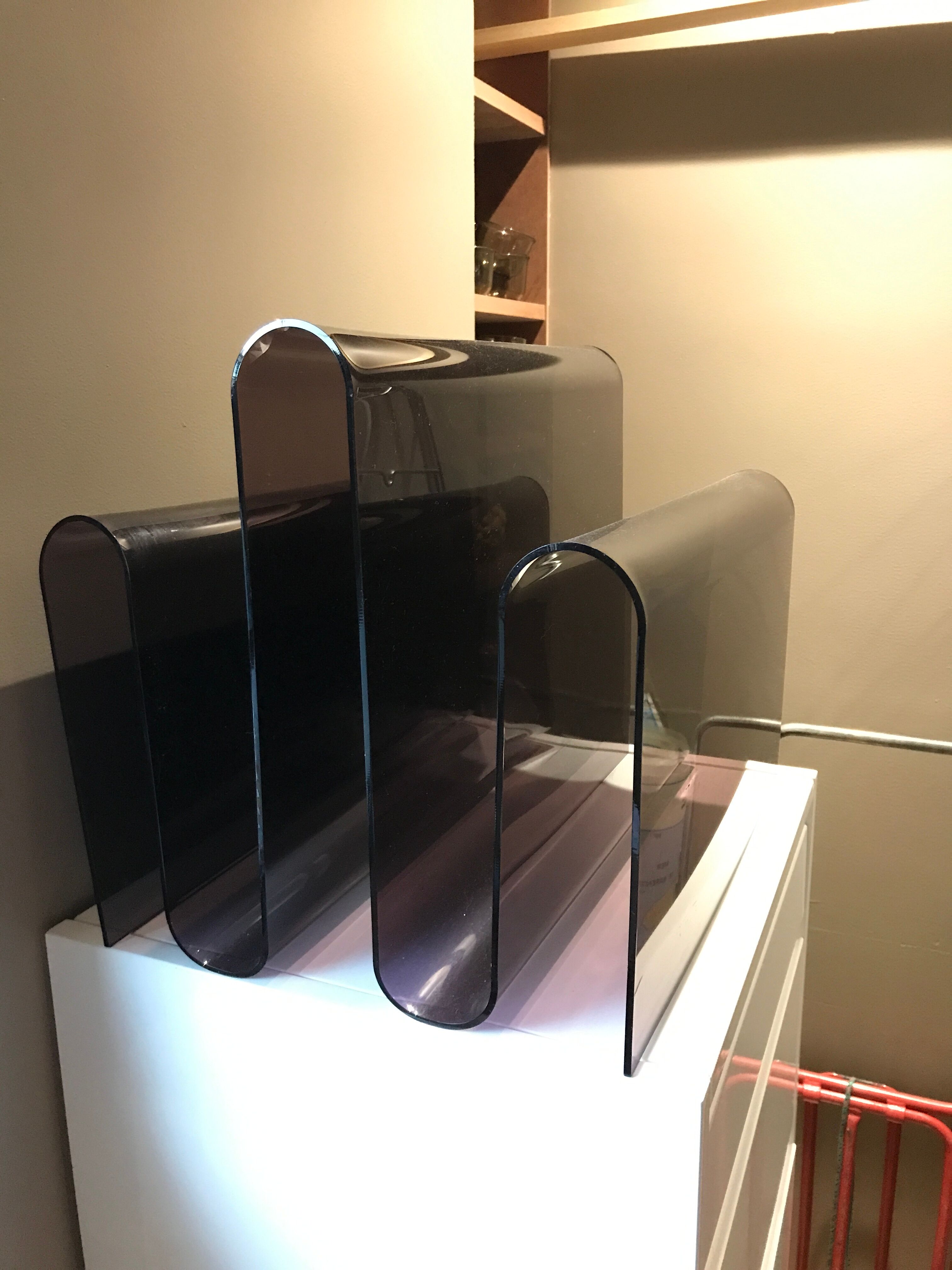 Smoked plexiglass magazine door