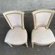 2 chaises Louis XVI en bois beige rembourrées