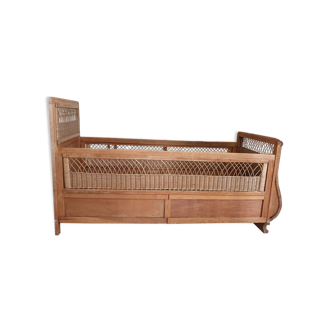 Rattan bed