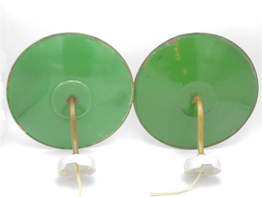 Duo of enamelled sheet metal sconces