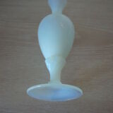 Vase soliflore  opaline blanc opalescent