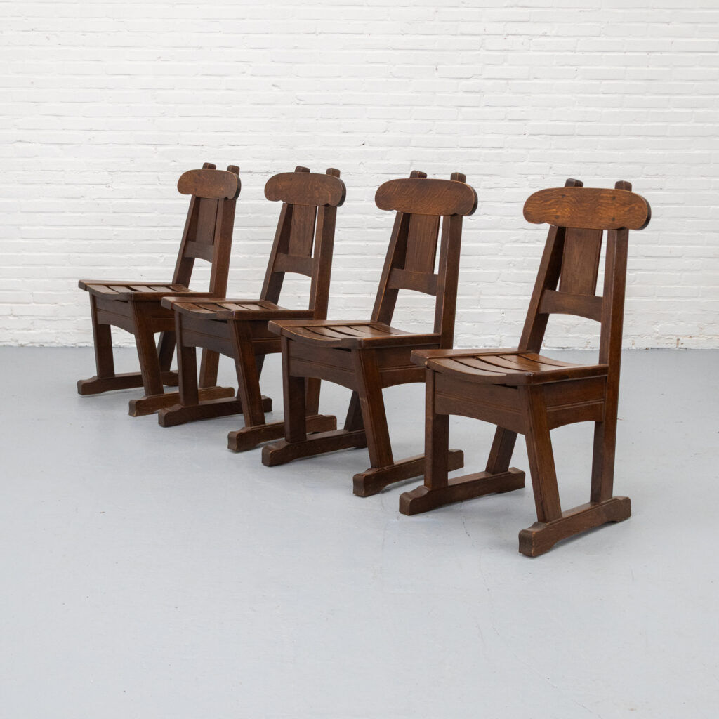 Ensemble de chaises de salle à manger brutalistes des années 1970