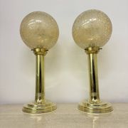 Lot de 2 grandes lampes de table globe en verre, années 1970