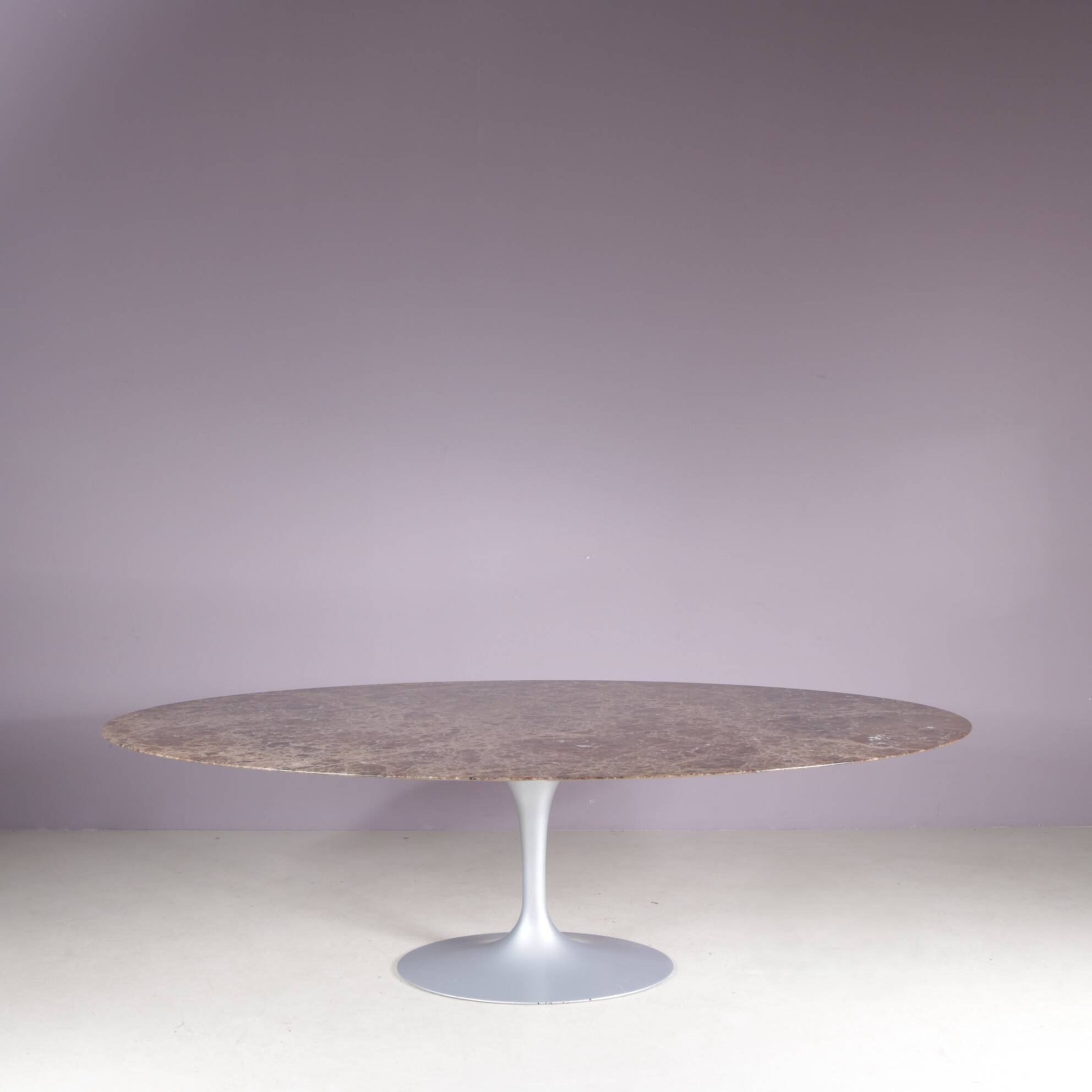 Table ovale XL Tulip Eero Saarinen pour Knoll Int.