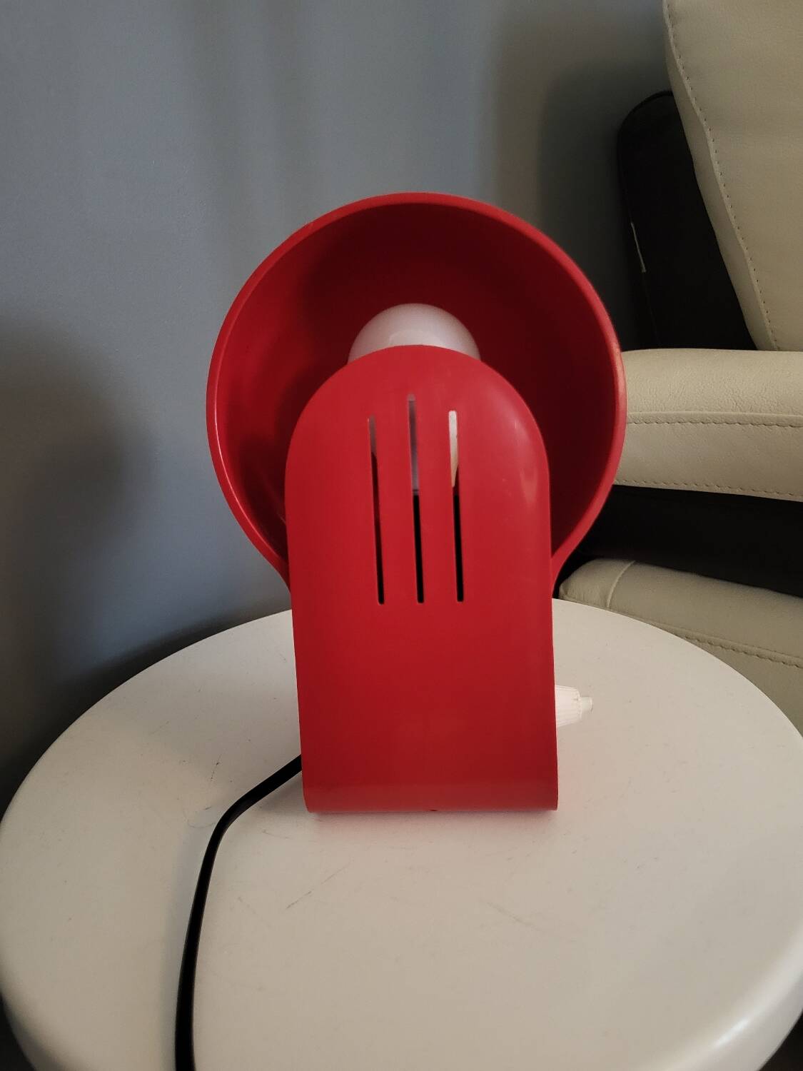 Lampe vintage Panda GUZZINI- Ambrogio Pozzi  rouge