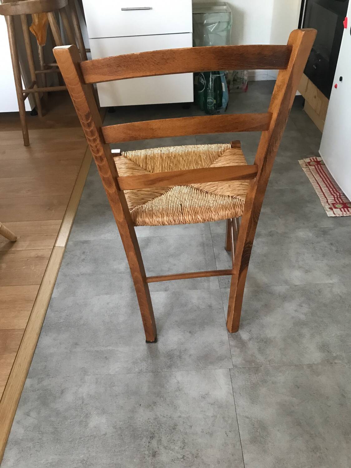 Chaise style maison de campagne en hêtre massif