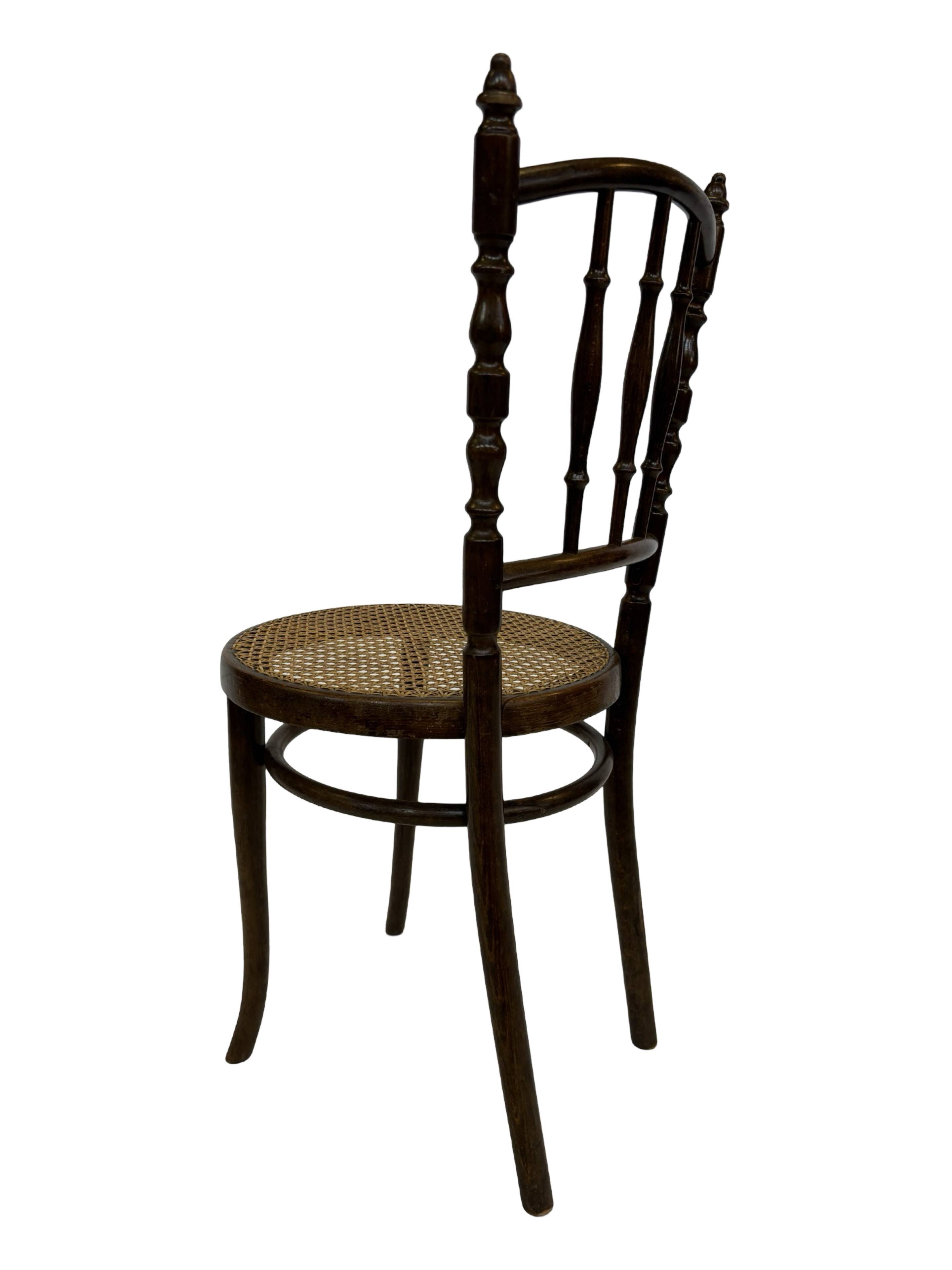 Thonet dining chair model 232, circa 1930 - dining chair with webbing seat