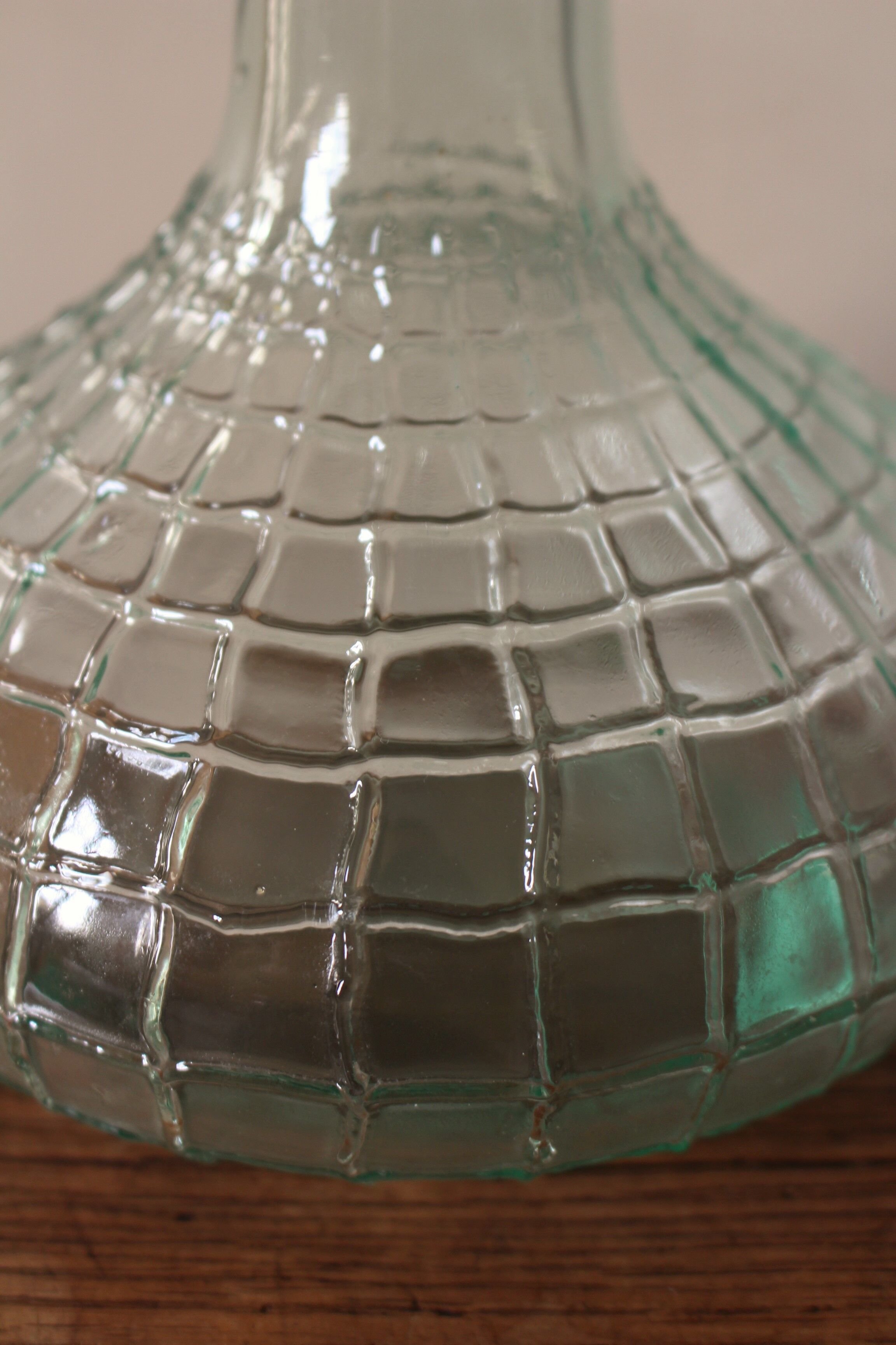 Vase soliflore glass belly neck