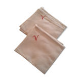 2 Large cotton towels monogram V