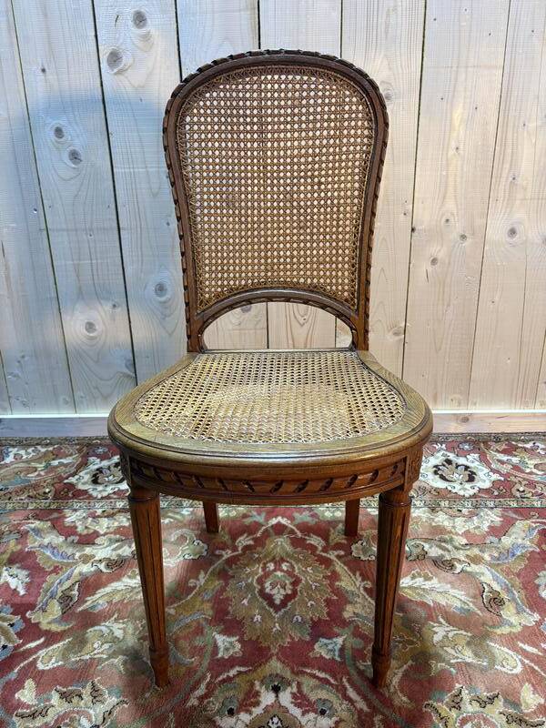 Série de 6 chaises cannées de style Louis XVI