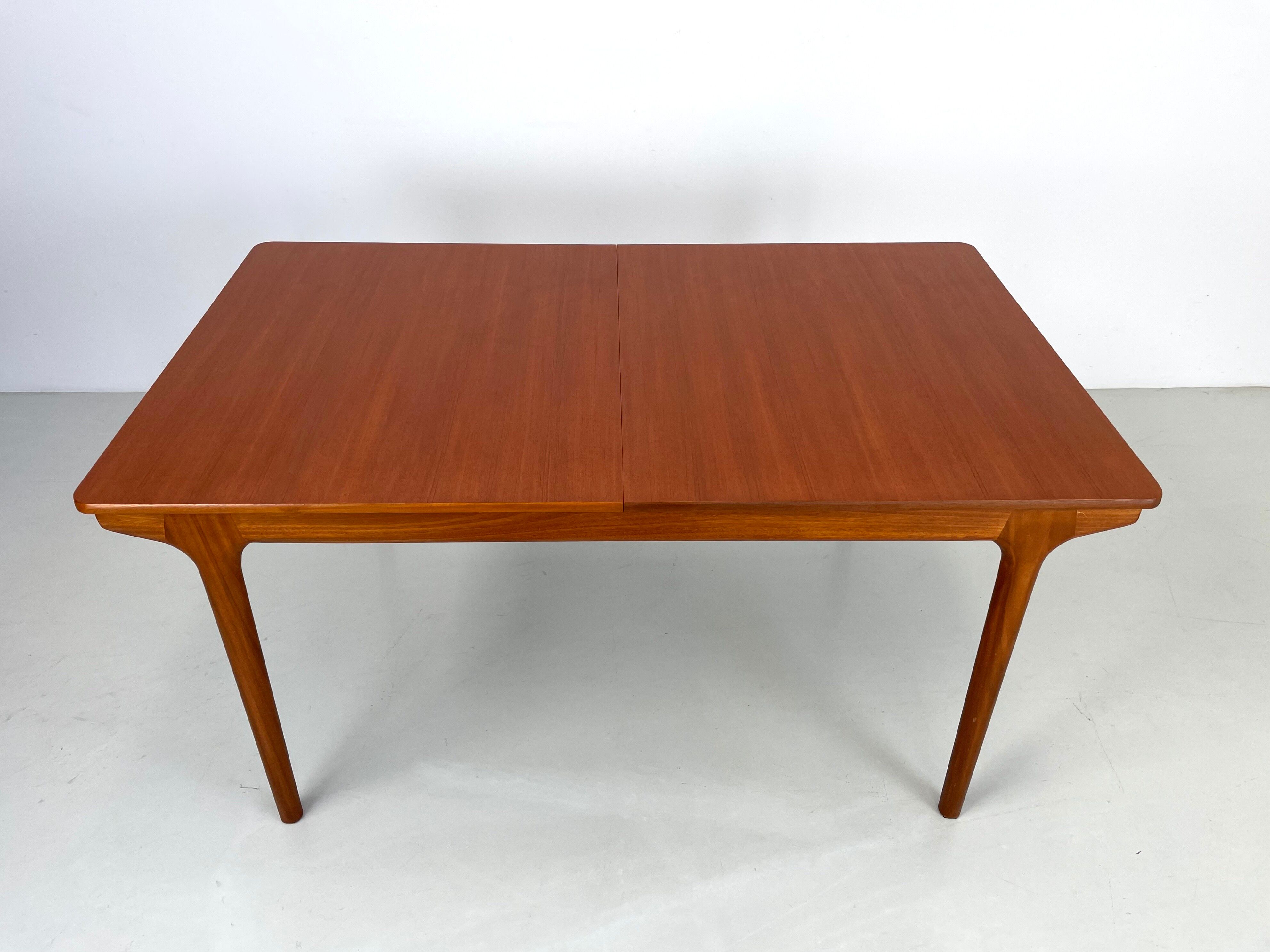 Vintage McIntosh table