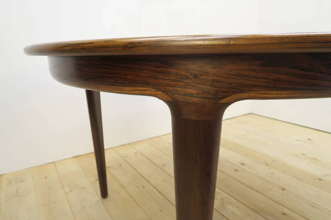 Dining room set in rosewood with table and 4 chairs, 1960s.