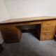 Bureau a caissons d'administration ancien en bois