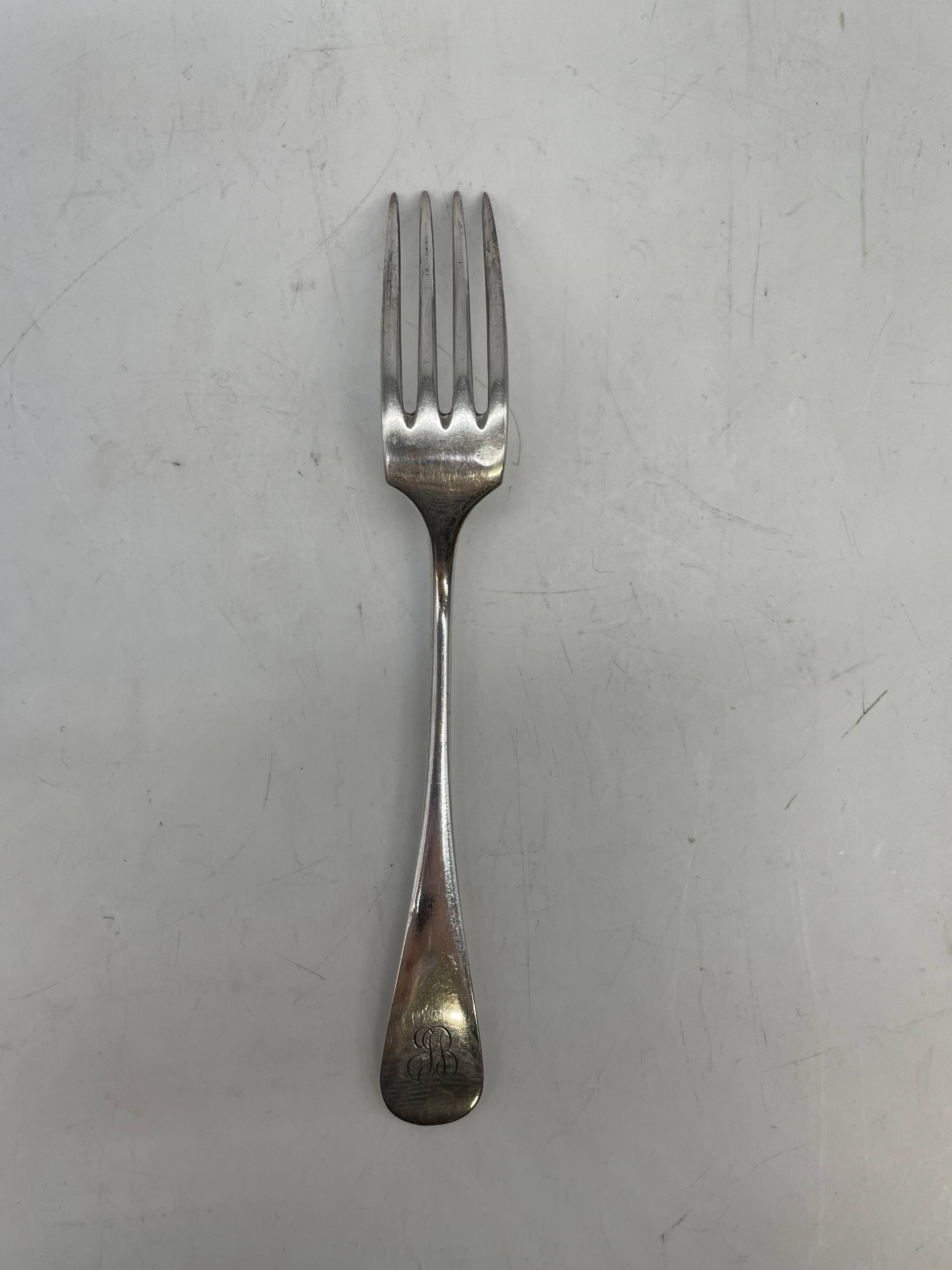 Set of 4 spoons and 2 dessert forks