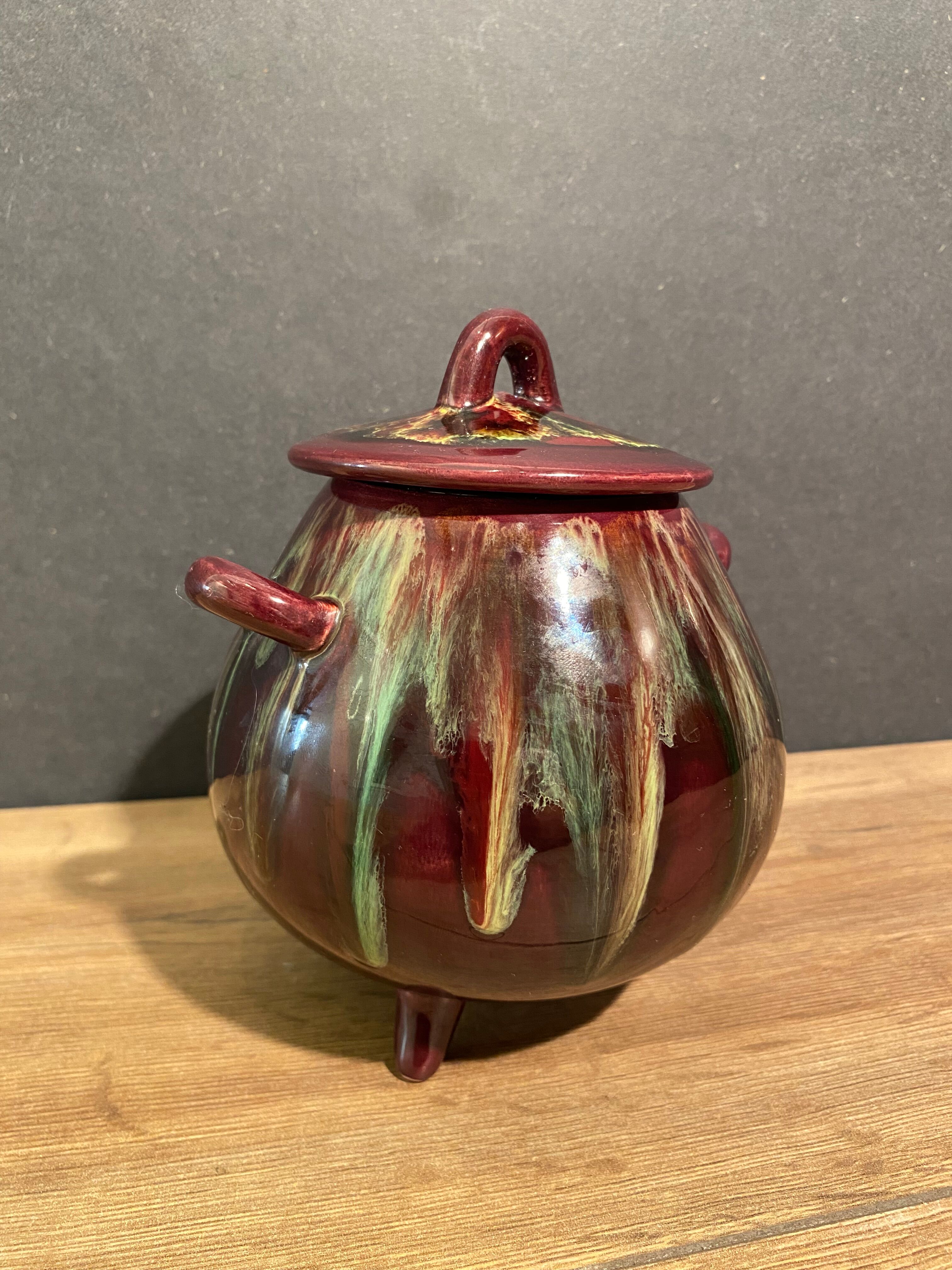 Sugar bowl, candy pot, covered pot in malicorne earthenware signed J. Guet