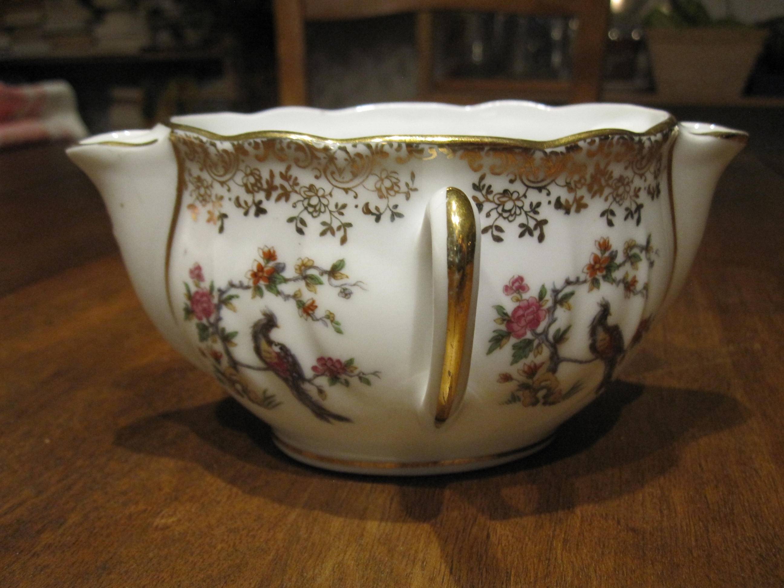 Meagre/Gra porcelain table sauce boat